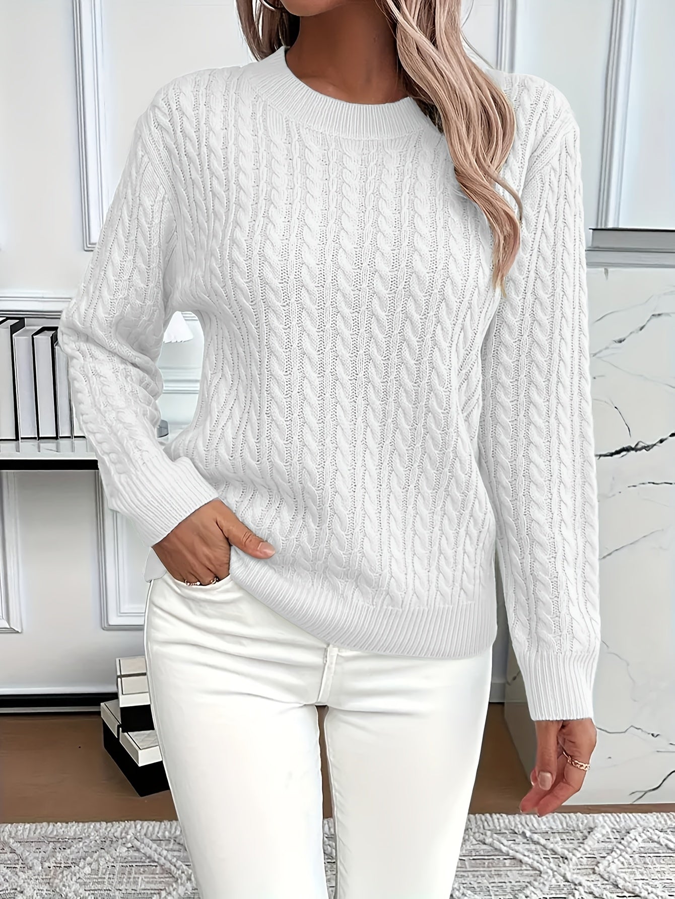 Relaxed cable-knit pullover, white crew neck, long sleeves