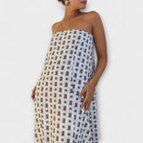 Rjava - Einzigartiges geometrisches Maxikleid mit schulterfreien Trägern