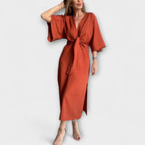 Holly - Lässiges Kleid mit V-Ausschnitt, aus Baumwolle und Leinen mit Bindegürtel