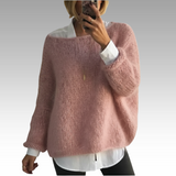 Soft-knit pullover in dusty pink, relaxed fit with long sleeves and crew neckline.