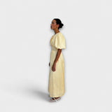 Josephine - Maxikleid in Olivgelb mit luftigem Design