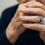 Retro-Goldring mit Wellen-Design