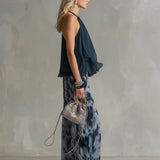 Ludovica – Schickes Ensemble mit hochgeschlossenem Blusenshirt und fließenden bedruckten Hosen