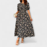 Amelia - Kleid mit Rundhalsausschnitt und floralem Muster