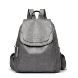 Kristlaug | Eleganter und leichter Rucksack in zartem Weißton