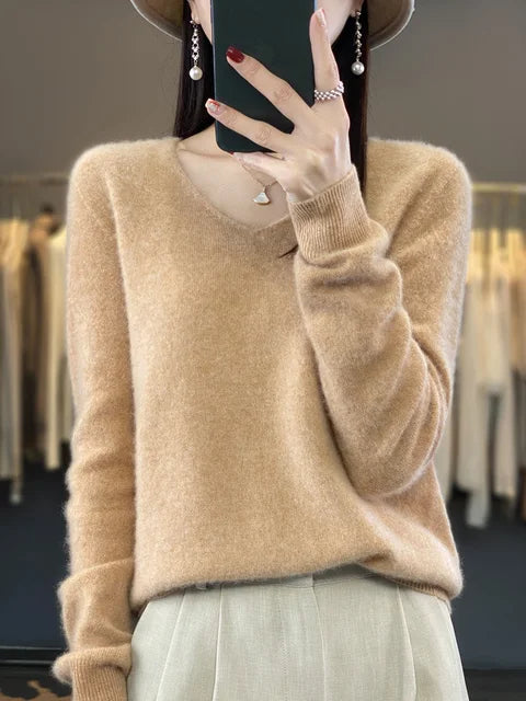 Soft knit sweater in beige, long sleeves, crew neckline