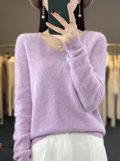 Soft knit sweater in lavender, long sleeves, crew neckline
