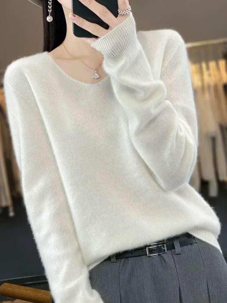 Soft knit pullover sweater in light white, long sleeves, V-neckline