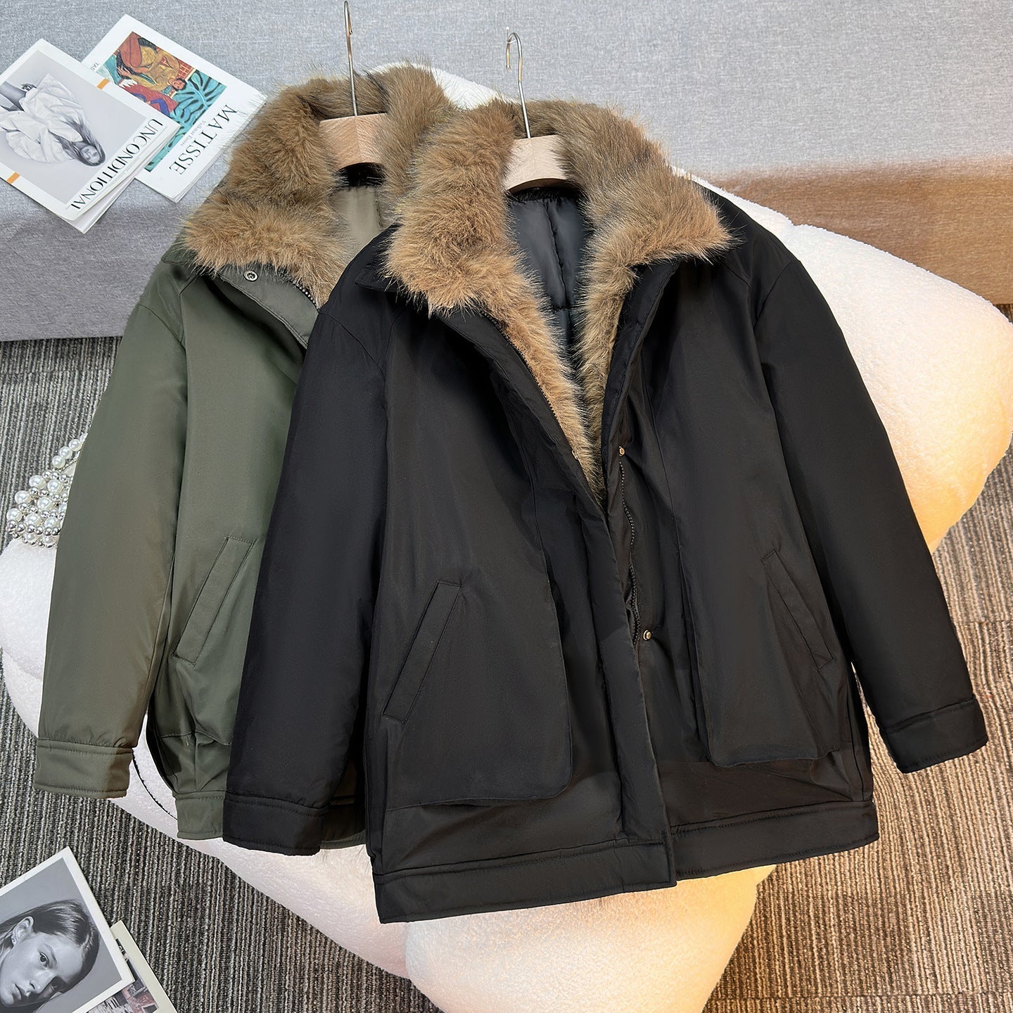Women's mid-length winter parka with detachable faux fur collar, black