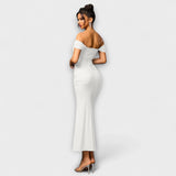 Ione - Figurbetontes Kleid mit schulterfreien und Raffung