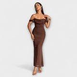Ione - Figurbetontes Kleid mit schulterfreien und Raffung