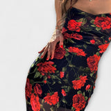 Kurzes Bodycon-Kleid mit floralem Muster und Trägern