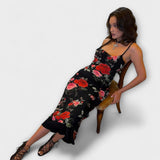 Kurzes Bodycon-Kleid mit floralem Muster und Trägern