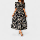 Amelia - Kleid mit Rundhalsausschnitt und floralem Muster