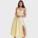 Zipporas - Enganliegendes Kleid mit modernem Frühlingsblumenmuster