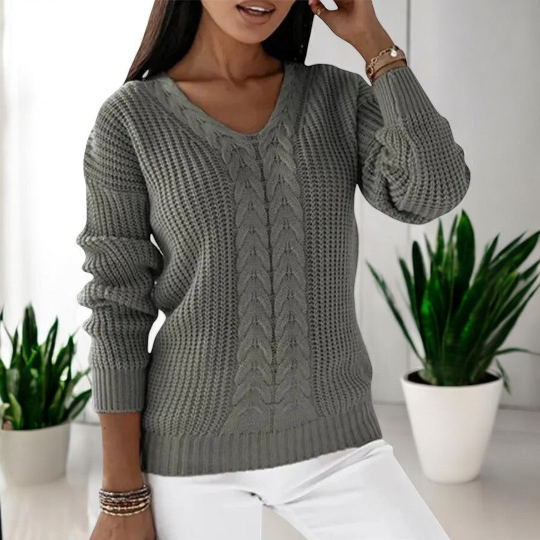 Gray classic knit sweater with V-neck and textured cable pattern, 3/4 sleeves