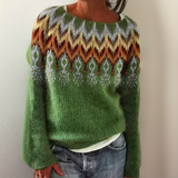 Green knit geometric sweater with round neckline, long sleeves and zigzag yoke