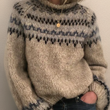 Retro chic pullover sweater in beige knit with dark Fair Isle pattern and button neck