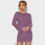 Glitzerndes, trägerloses Kleid mit langen Ärmeln