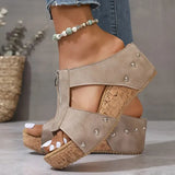 Radka - Stylische Keilsandalen