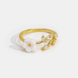 Estela - Ring mit weißen Blumen